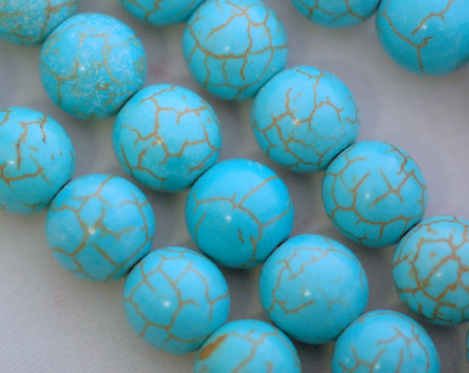 16" Strand Turquoise Blue Howlite Stone 10mm Beads . approx 41 beads how0190