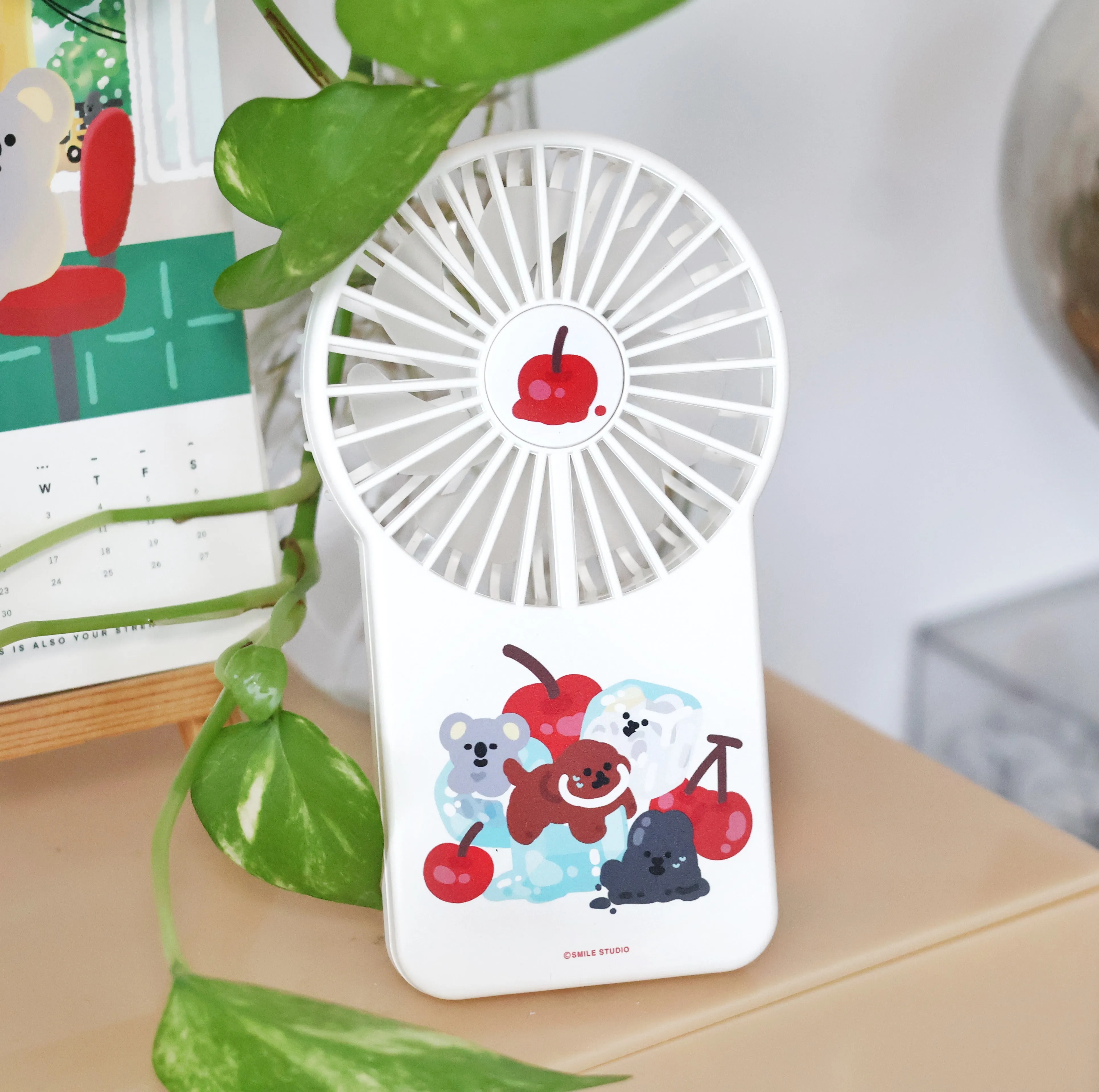 Vinnic X smile Studio Portable Mini Fan with stand - Cherry