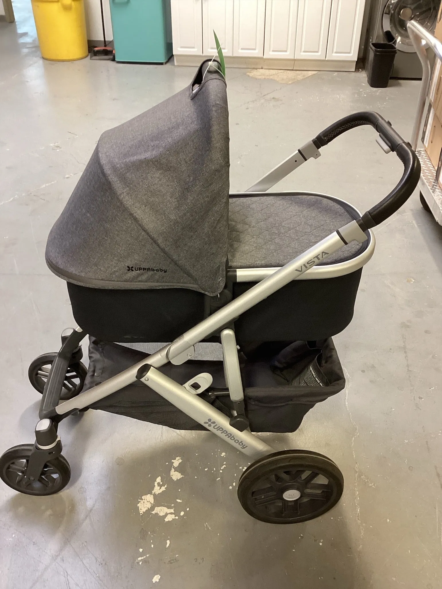 Vista V2 Stroller - Gregory Bassinet and Frame only (See Description)